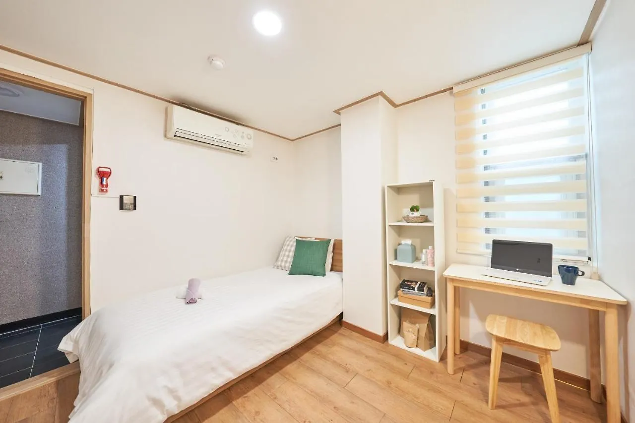 Hotel K'Stay Sinchon Seoel